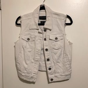 White distressed denim vest 🤍